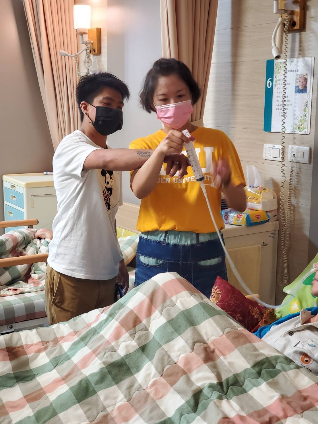 2022-12-08 大仁科技大學社工系教師接受照顧服務員訓練