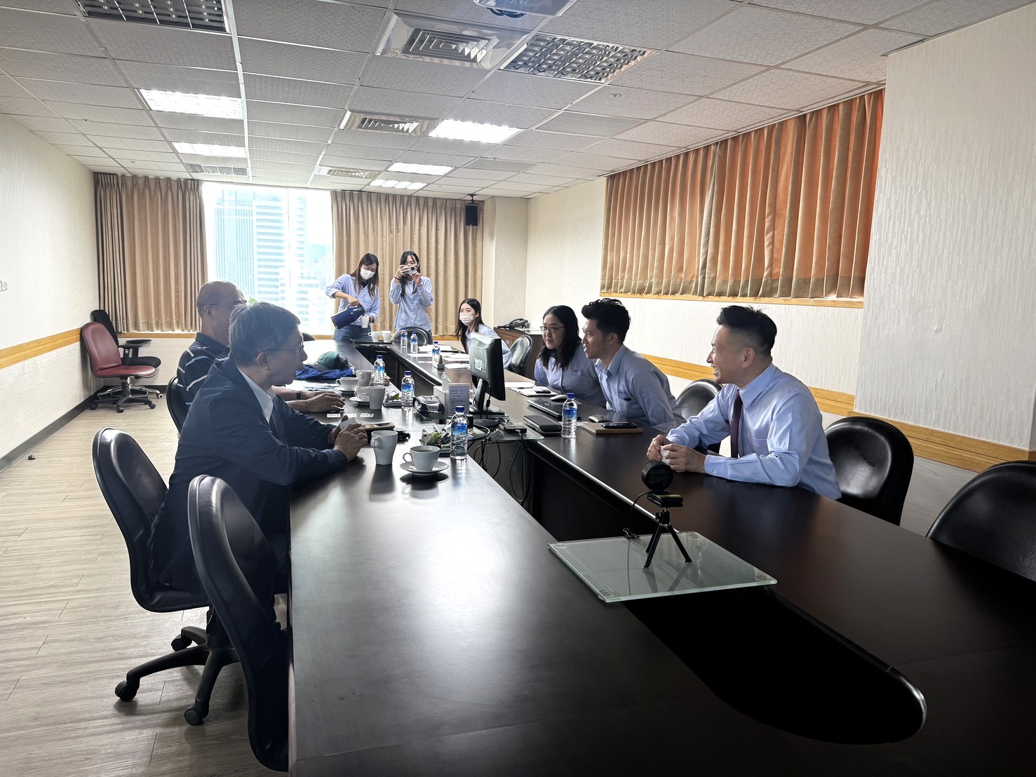 大仁科大郭校長帶領及校內主管前往銘榮元實業股份有限公司進行拜訪。
