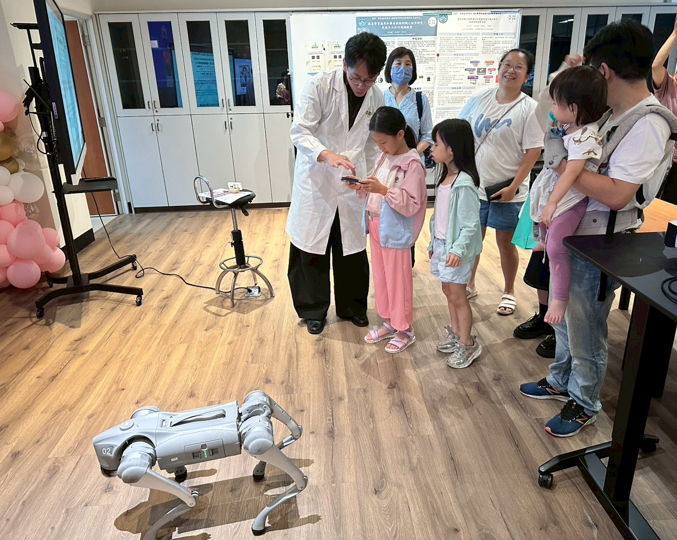 參觀大仁科大藥學系之教學場域「智慧藥學產業發展中心」