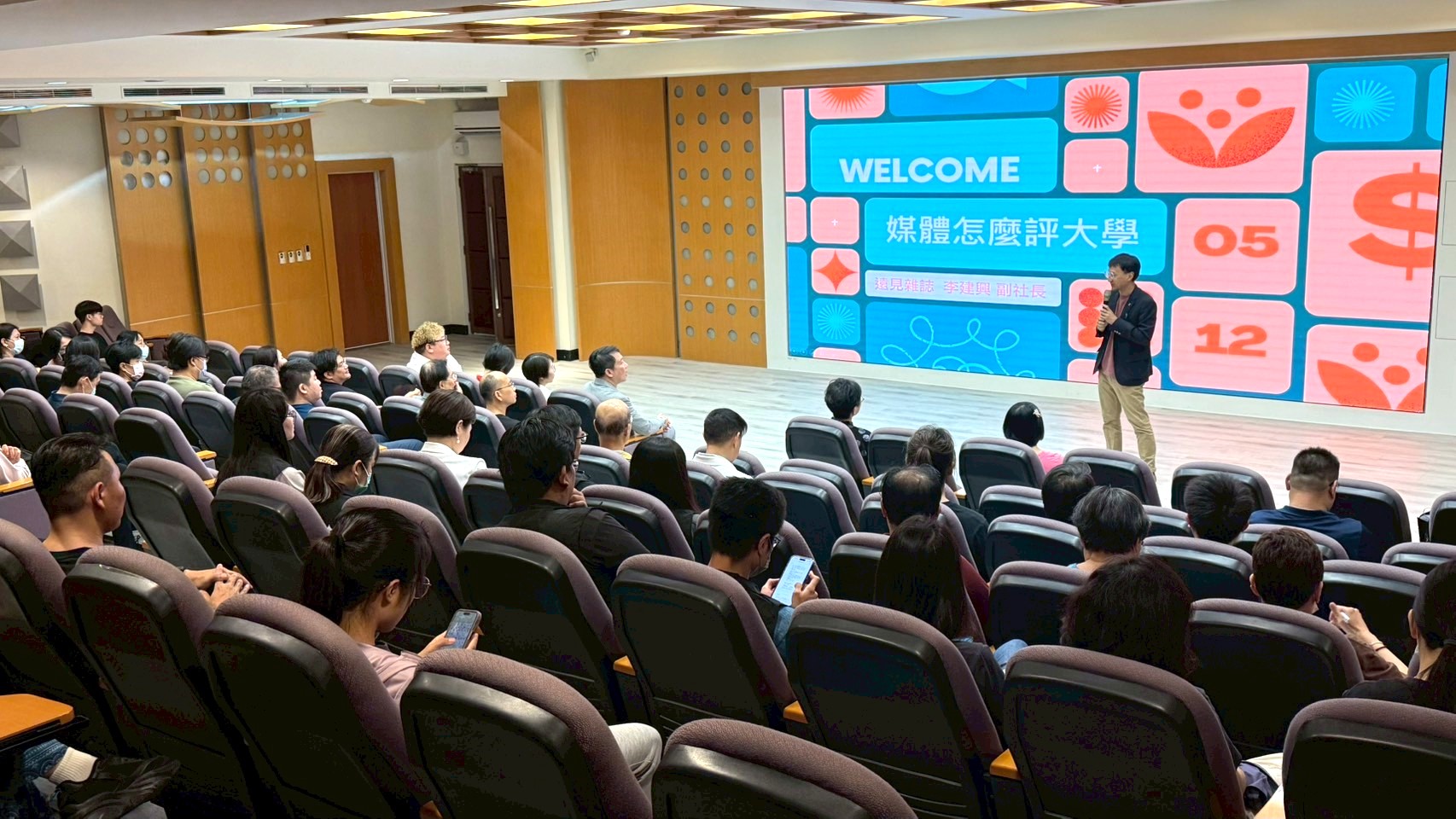 大仁科技大學黃柏森副校長頒發感謝狀