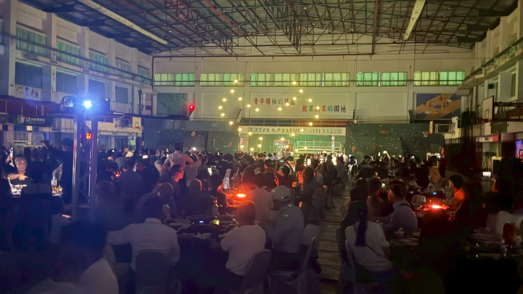 無人機展演